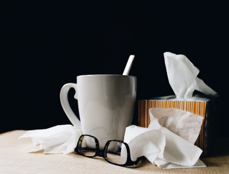 TELLING THE DIFFERENCE BETWEEN A COLD, ALLERGIES AND COVID-19