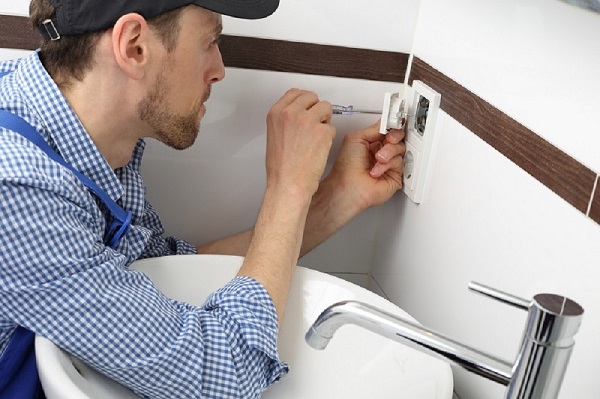Lighten Up your Homes with Professional Electricians